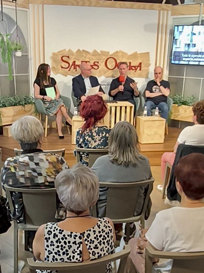 I MESA DE RIOJA ESCRIBE 2025: ‘INTELIGENCIA ARTIFICIAL: ENEMIGAS O COMPAÑERAS’ 2 MESA RIOJA ESCRIBE IA